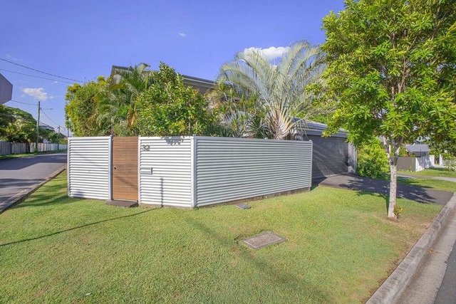 32 Eleventh Ave, QLD 4031