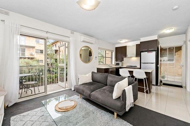 D4/81 O'Shanassy Street, VIC 3051