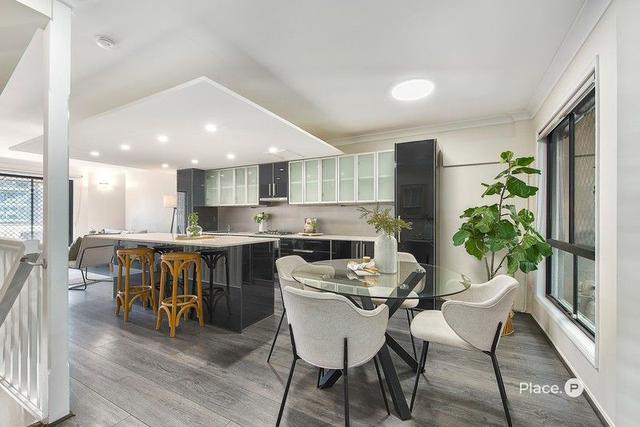 1/4 Cowlishaw Street, QLD 4006