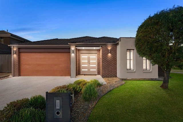 18 Datura Avenue, VIC 3977