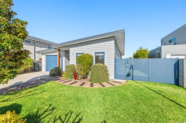 7 Bagarin Avenue, NSW 2537