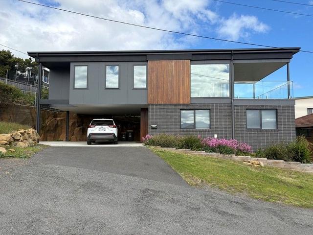 2/15 Malunna Road, TAS 7015