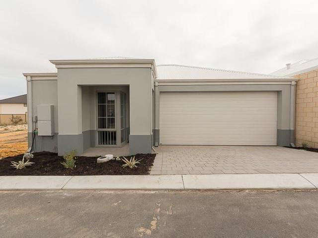 Unit 4/96 Clarkson Avenue, WA 6065