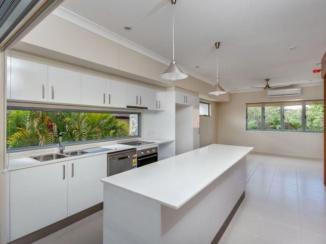 2/3 Curwen Terrace, QLD 4032
