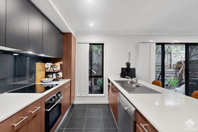 ID:21160960/3 Angela Way, QLD 4209