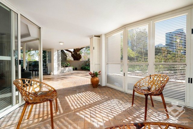 ID:21196080/19 Wicklow Street, QLD 4169