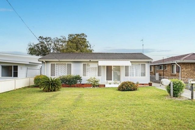 8 Canton Parade, NSW 2263