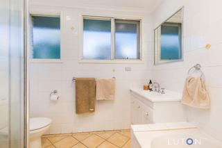 Bathroom (2017-11-01)