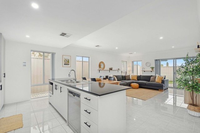 7B Cherry Court, WA 6062