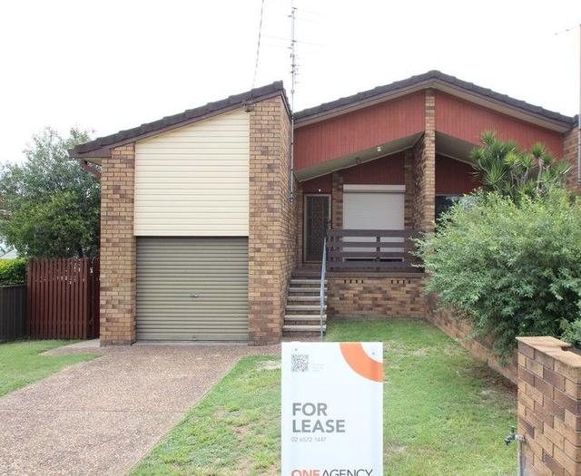 1/18 Andrew St, NSW 2330