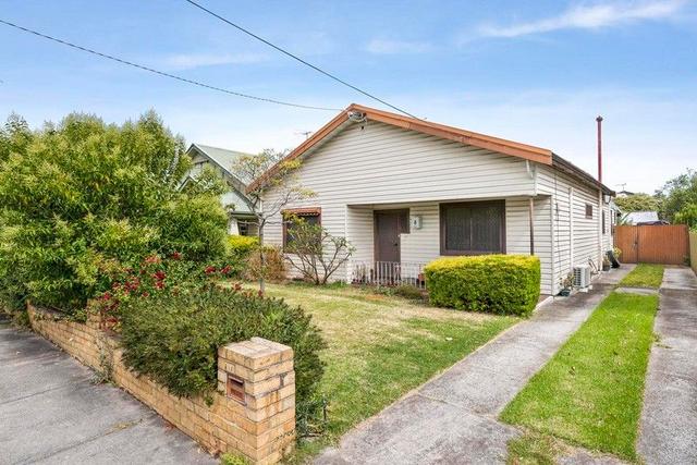 8 Holberg Street, VIC 3039