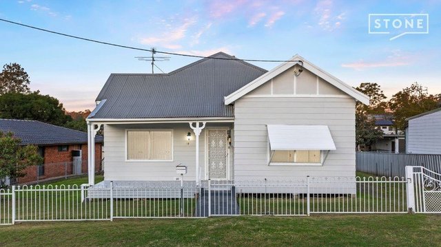 16 Frances  Street, NSW 2325