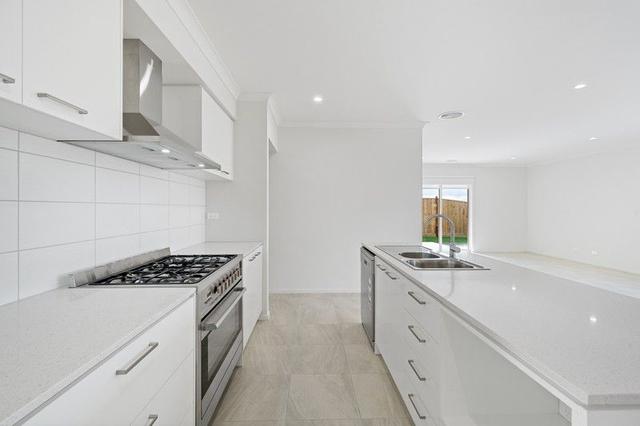 28 Crescendo Boulevard, VIC 3978