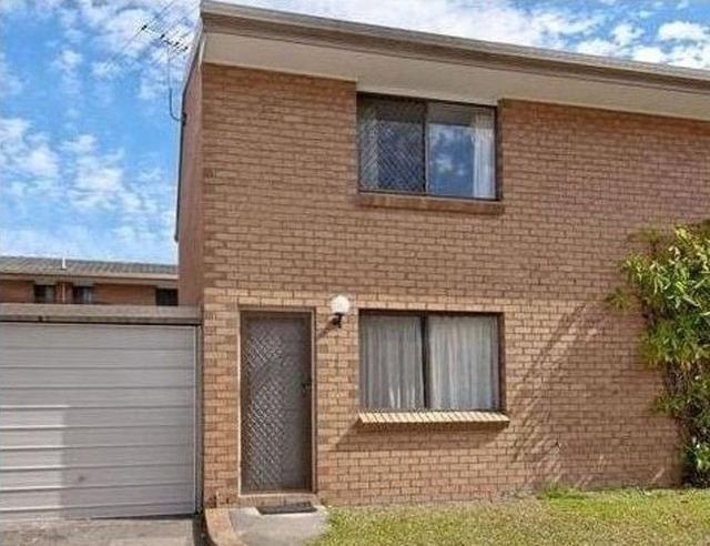2/2 Cognac Ct, QLD 4114