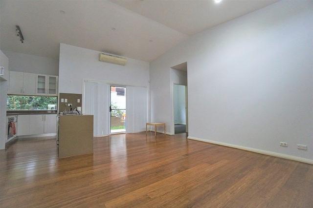 2/12 Farnell Street, NSW 2114