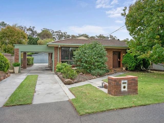 82 Crusoe Road, VIC 3555