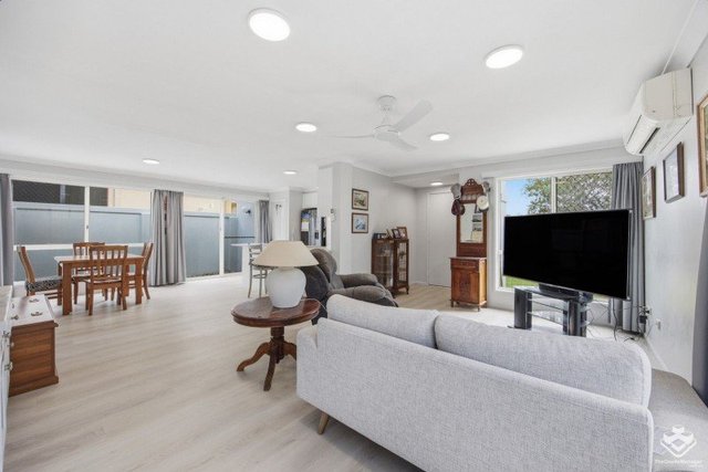 ID:21171922/2-4 Langport Parade, QLD 4213