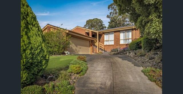 13 Bournevale  Drive, VIC 3806