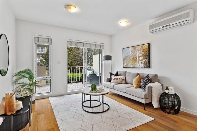 2/3 Liardet Street, VIC 3207