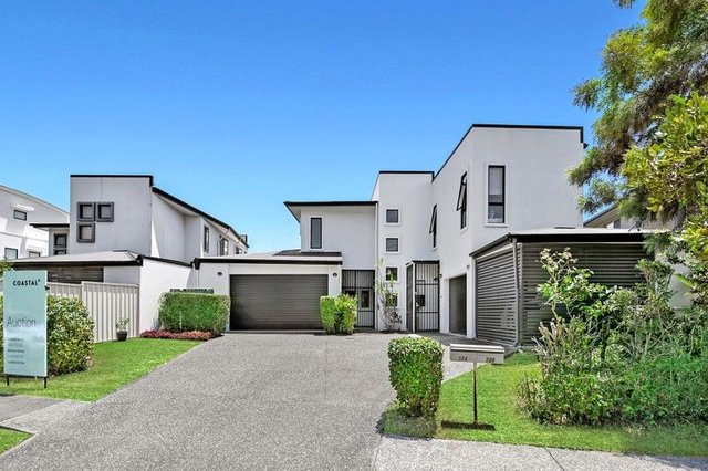 1/50 Bayview Street, QLD 4216