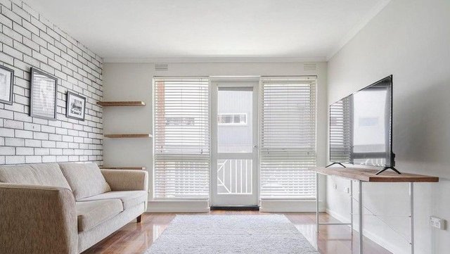 3/44 Munro Street, VIC 3058