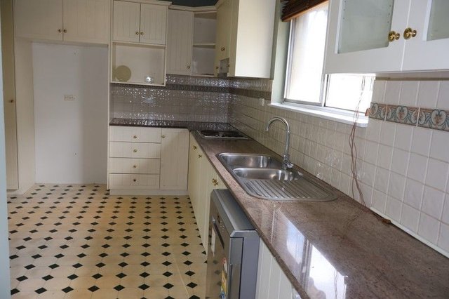 6 Freyberg Street, NSW 2650