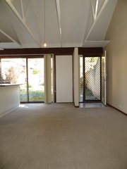 Entry/Dining