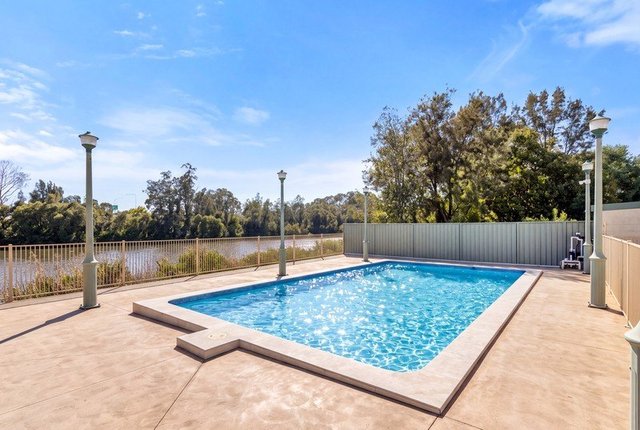 60 Rickard  Road, NSW 2170