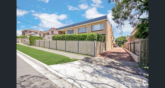 2/15 Shakespeare Street, QLD 4151