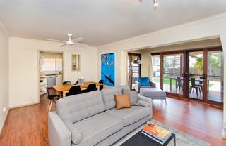 Living Room (2015-10-10)