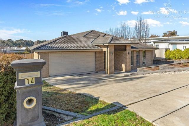 14 Plunkett Drive, NSW 2650