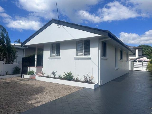 1/60 Palm Beach Ave, QLD 4221