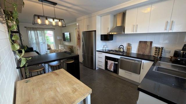 12/19 Coode Street, WA 6160