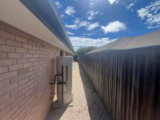 18 Quartz Cresent, QLD 4509