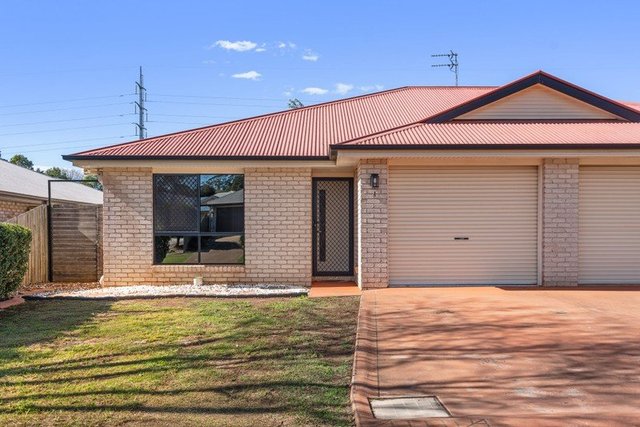 1/12 Sambar Court, QLD 4350