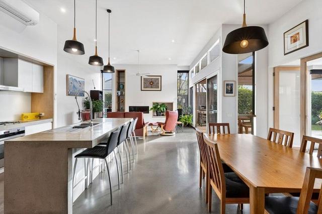 2/37-39 Golf Links Road, VIC 3227