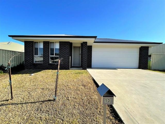 13 Royce Crescent, NSW 2641