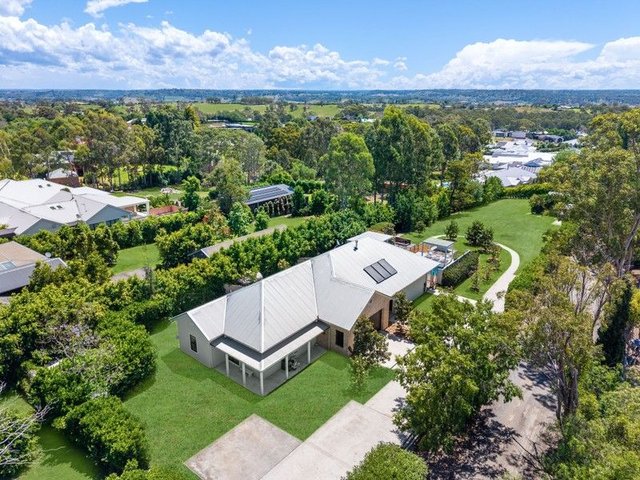 122 The Old Oaks Road, NSW 2570