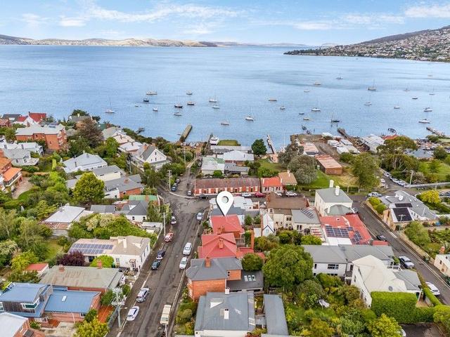 8a - 8b Trumpeter Street, TAS 7004