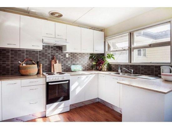 11 Salford St, QLD 4107