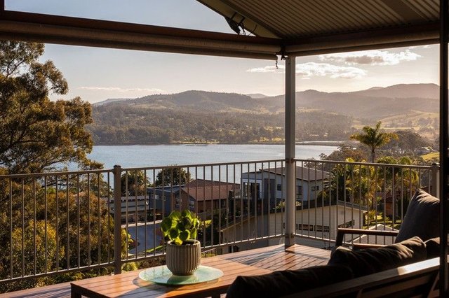 10 Warn Close, NSW 2548