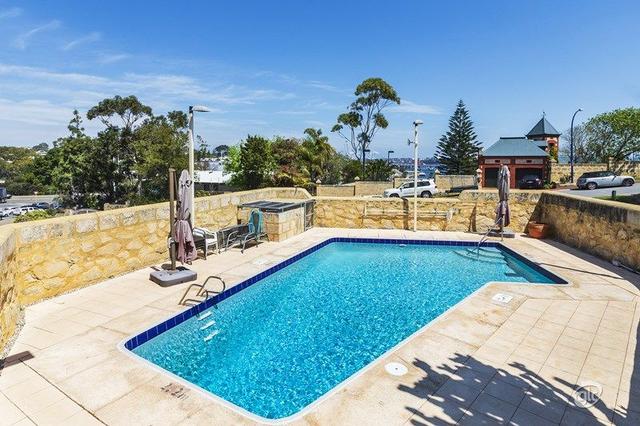4/2 Angwin Street, WA 6158