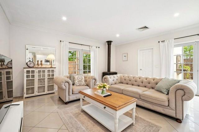 12 Yale Court, VIC 3677