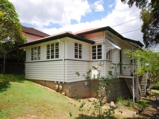 55 Mackay St, QLD 4030