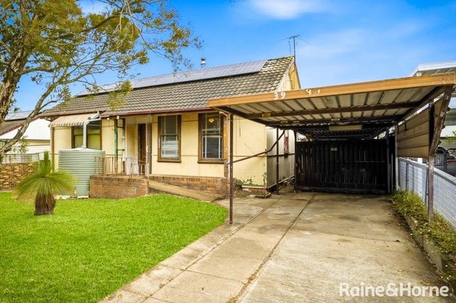 39 Adams Crescent, NSW 2760