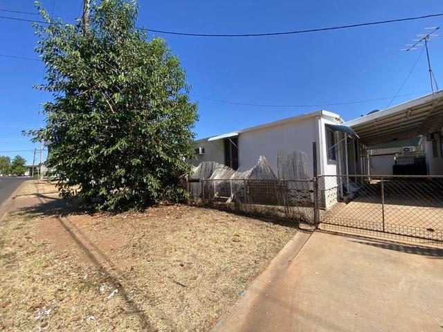 10 Dora Street, QLD 4825