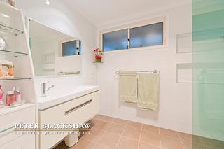 Bathroom (2012-05-02)