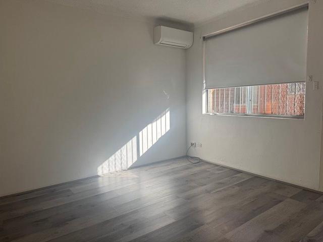 2/138 Longfield Street, NSW 2166