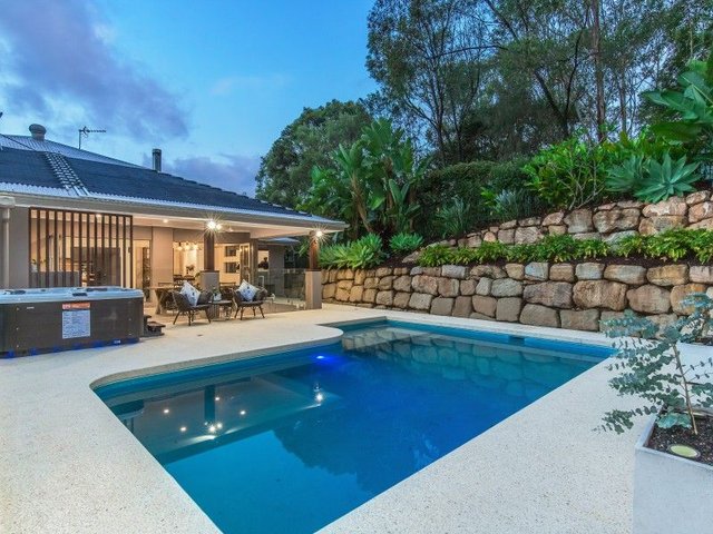 4 Skyburnett Street, QLD 4227