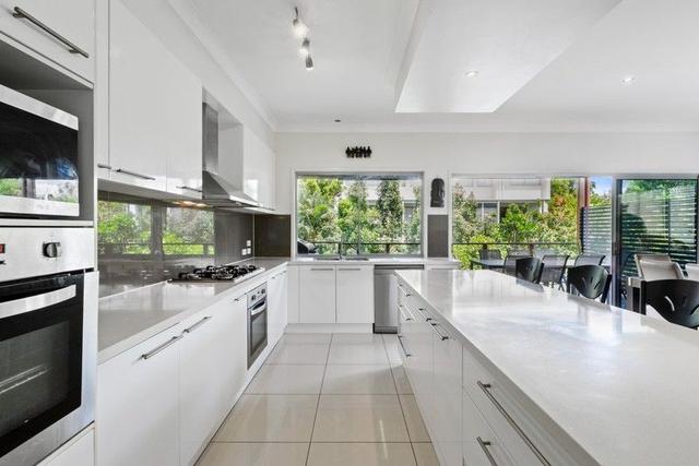 13 Manson Parade, QLD 4104